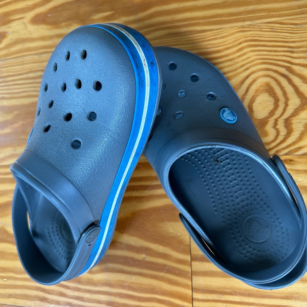 Crocs - Picture 3 of 4